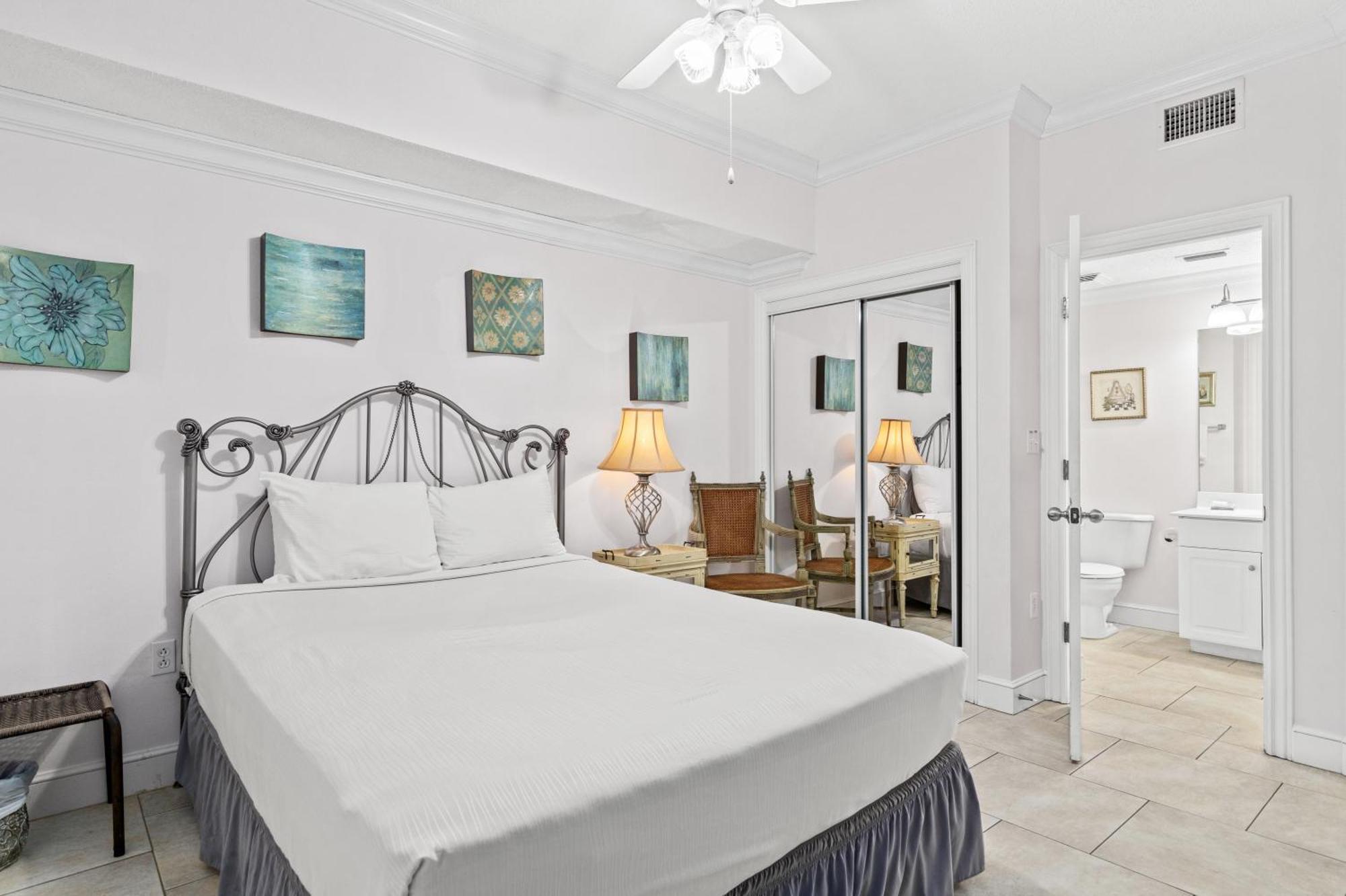 Official Majestic Beach Resort - Over 60 Units - All Ocean Front, Panama City Beach, Fl Стая снимка