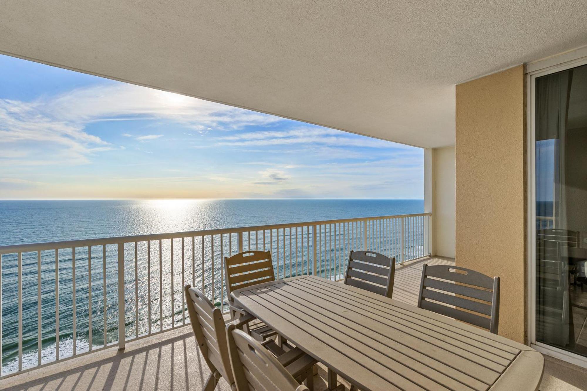 Official Majestic Beach Resort - Over 60 Units - All Ocean Front, Panama City Beach, Fl Екстериор снимка