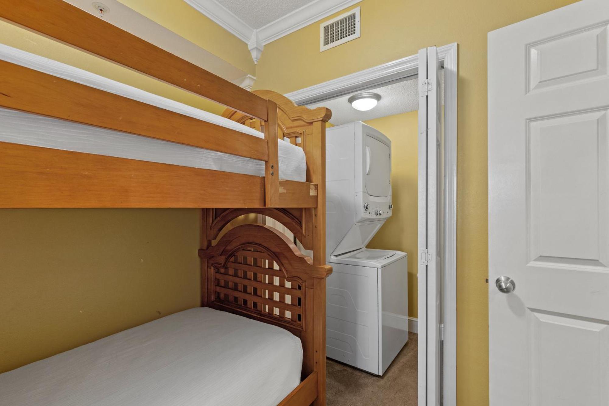 Official Majestic Beach Resort - Over 60 Units - All Ocean Front, Panama City Beach, Fl Стая снимка