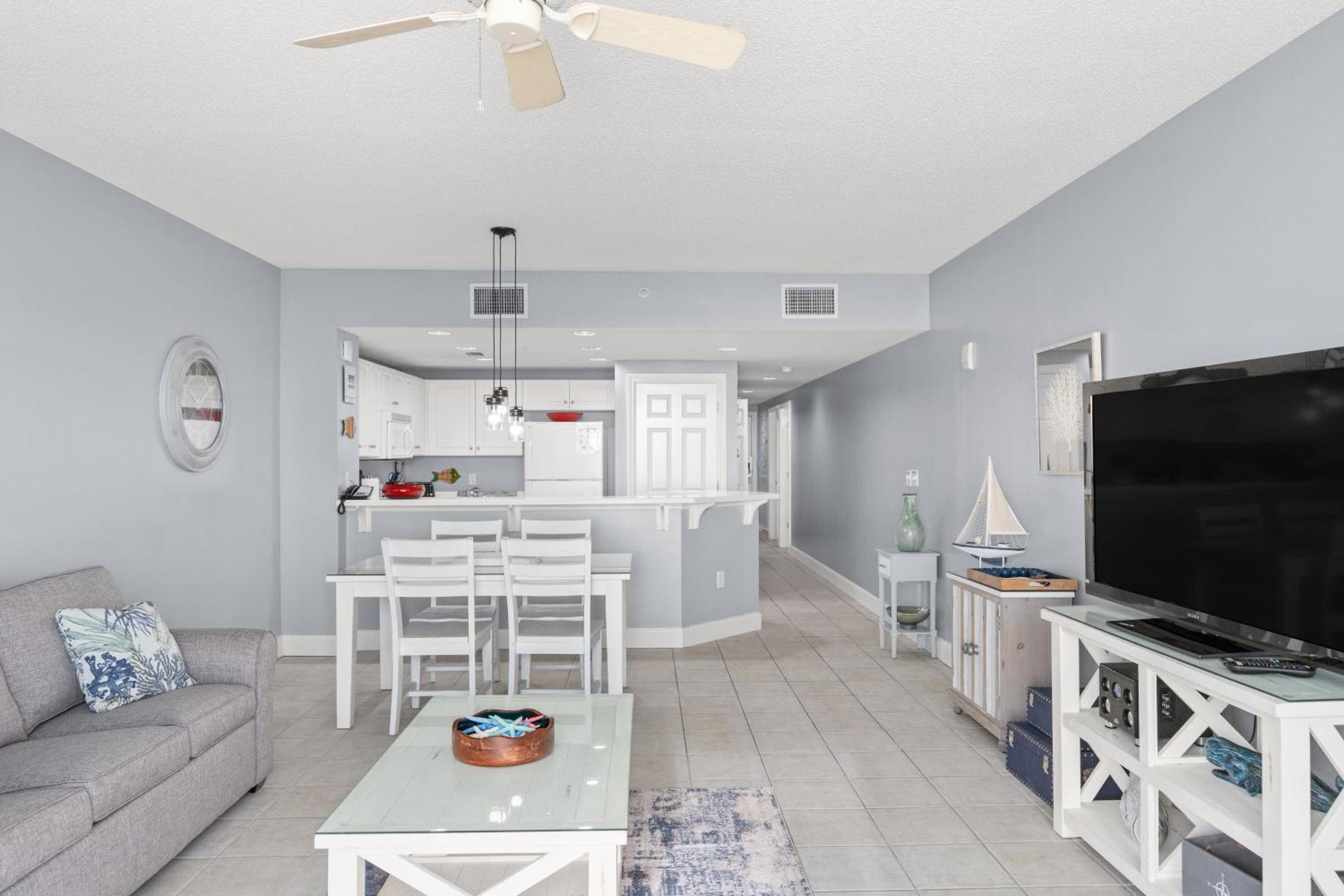 Official Majestic Beach Resort - Over 60 Units - All Ocean Front, Panama City Beach, Fl Стая снимка